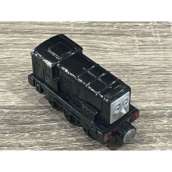 Thomas & Friends Diesel Diecast Metal Take n Play Train - Picture 3 of 7